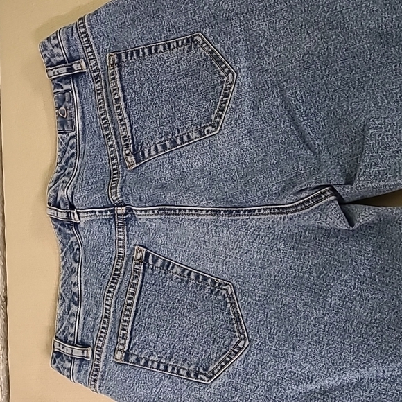 - Y2K LIZ JEANS Light Acid Wash Size 10 Ankle/Short  Loose Fitting - Picture 5 of 8